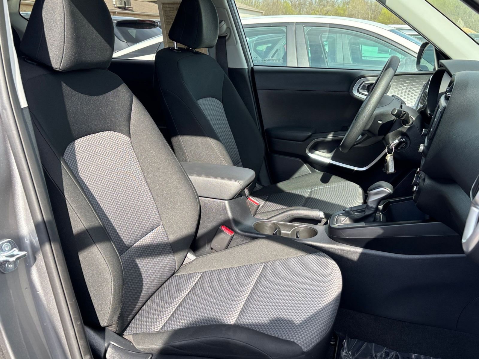 Used 2025 Kia Soul LX w/ LX Technology Package image 34