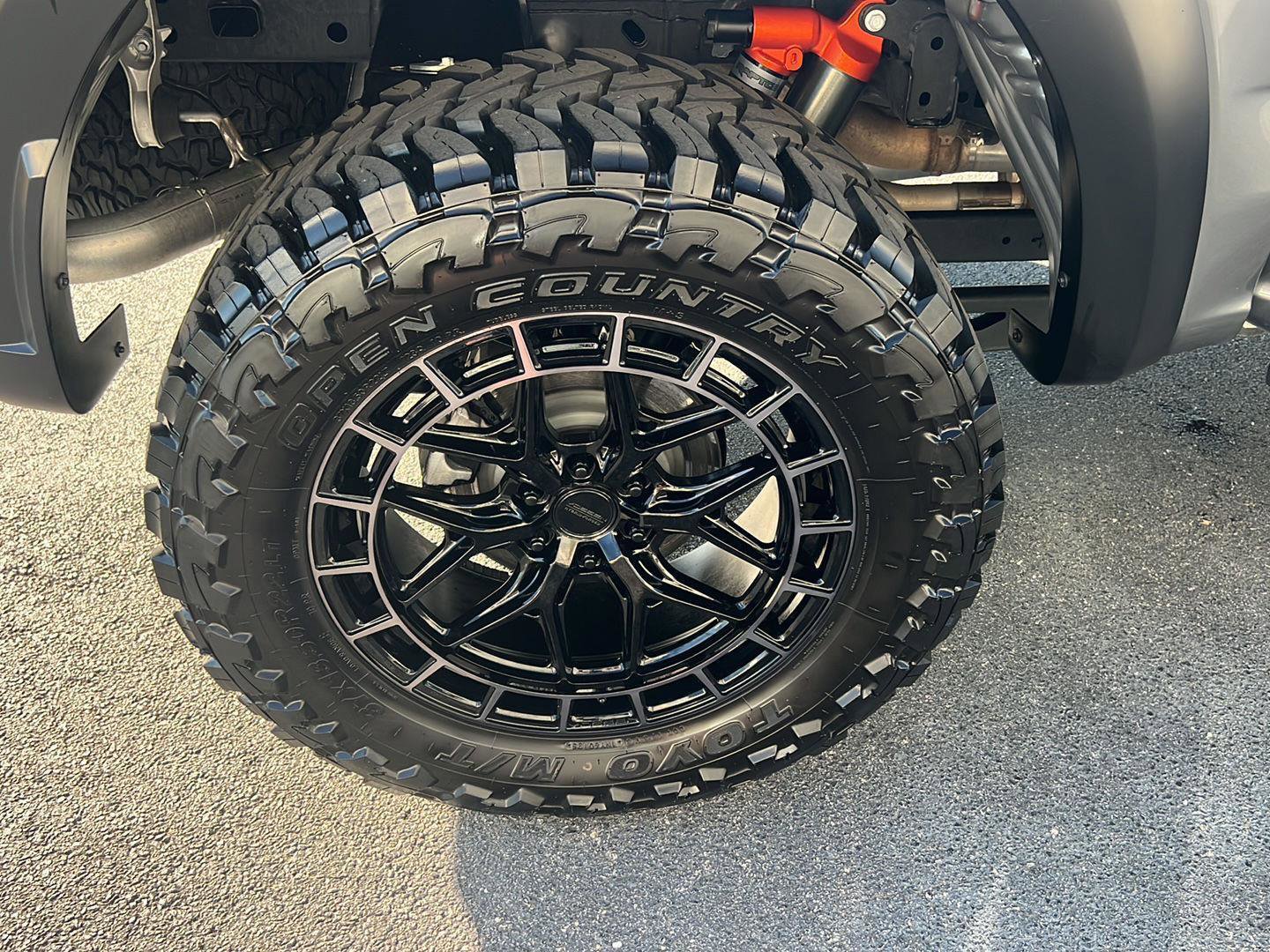 Used 2025 Ford F150 Raptor AWD/4WD image 43