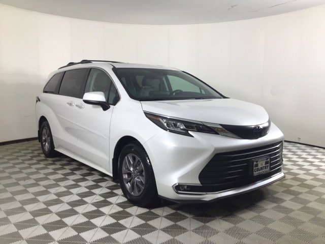 Certified 2023 Toyota Sienna XLE