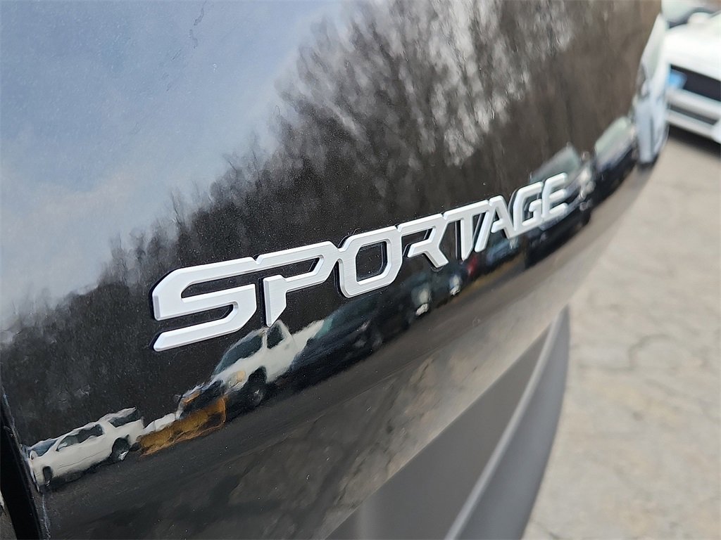Certified 2025 Kia Sportage EX image 30