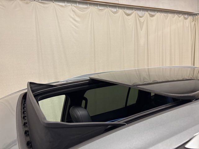 Used 2025 Buick Enclave Avenir w/ Super Cruise Package image 47