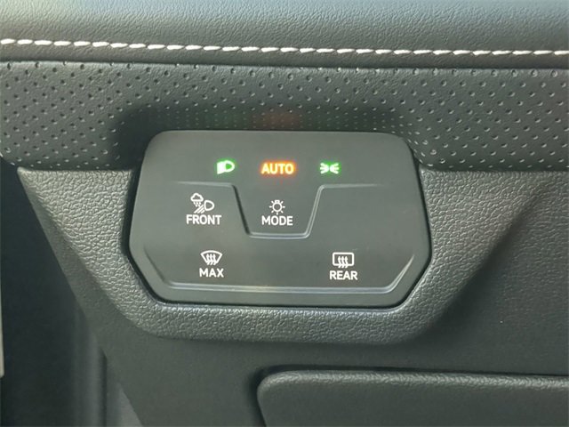 Certified 2024 Volkswagen Atlas SE image 28