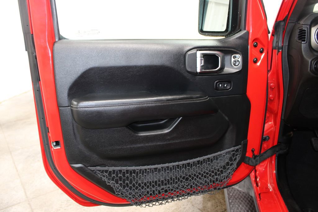 Used 2018 Jeep Wrangler Unlimited Sahara image 21
