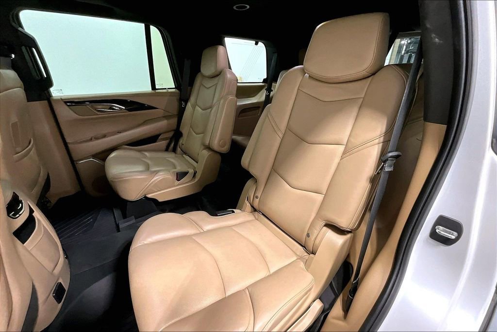Used 2020 Cadillac Escalade Platinum image 35