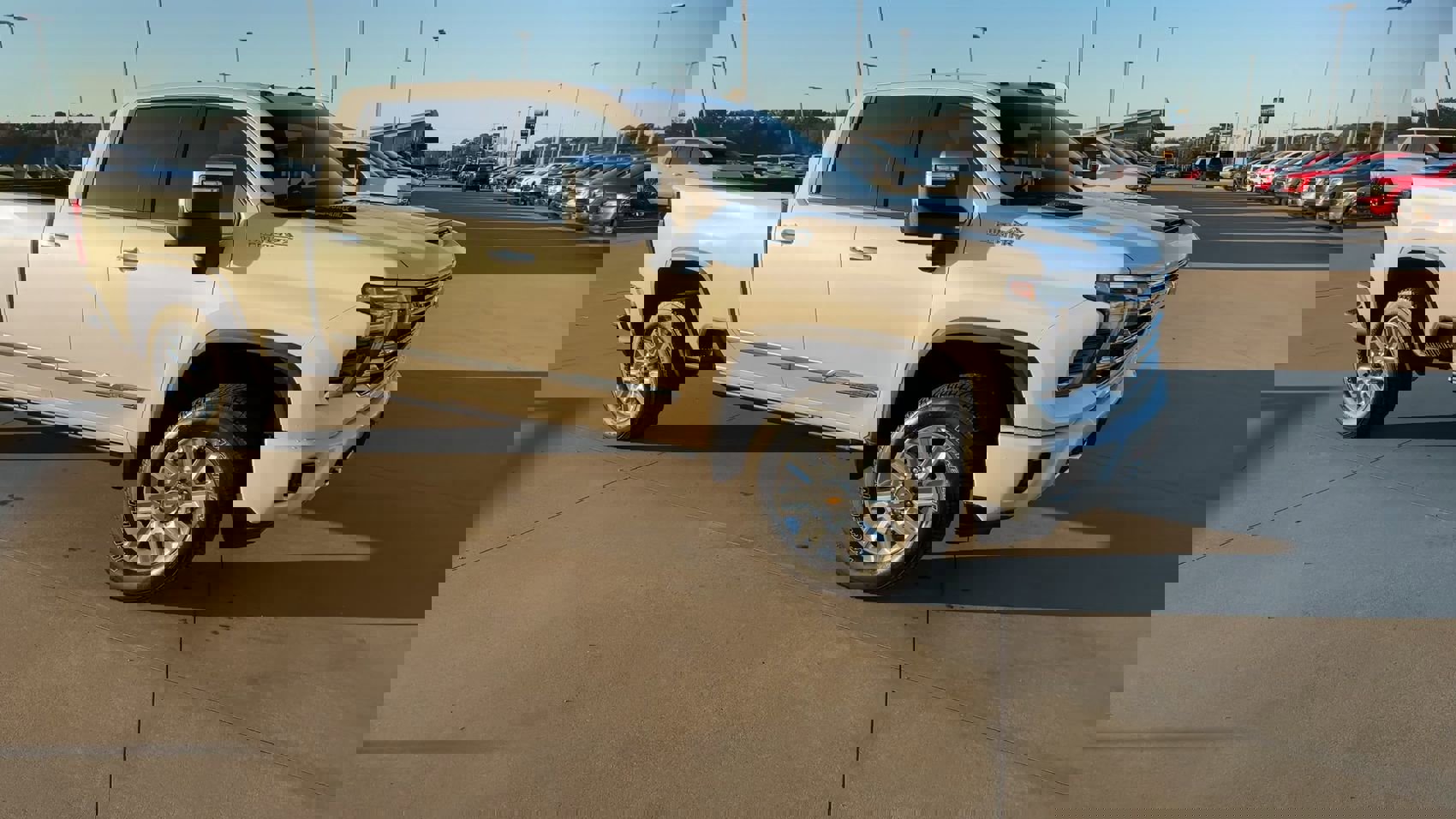 Used 2025 Chevrolet Silverado 2500 High Country w/ Technology Package image 9