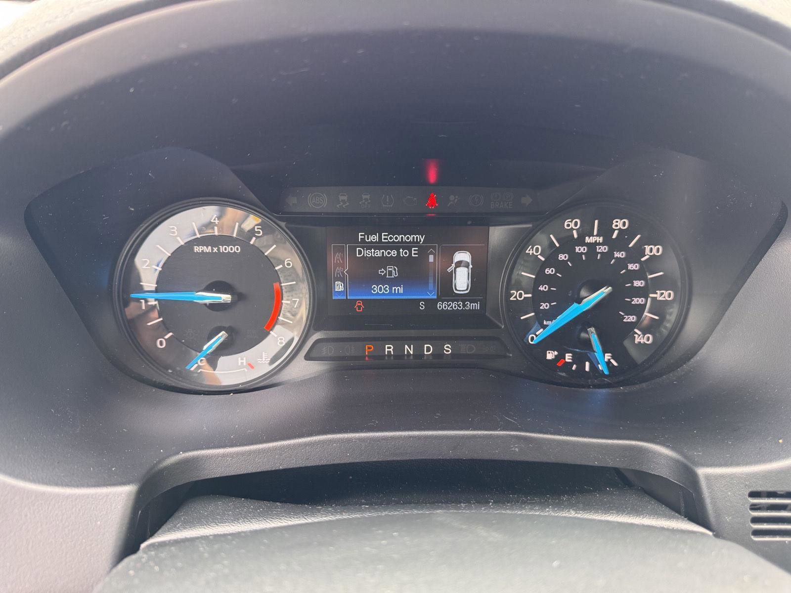 Used 2018 Ford Explorer XLT image 9