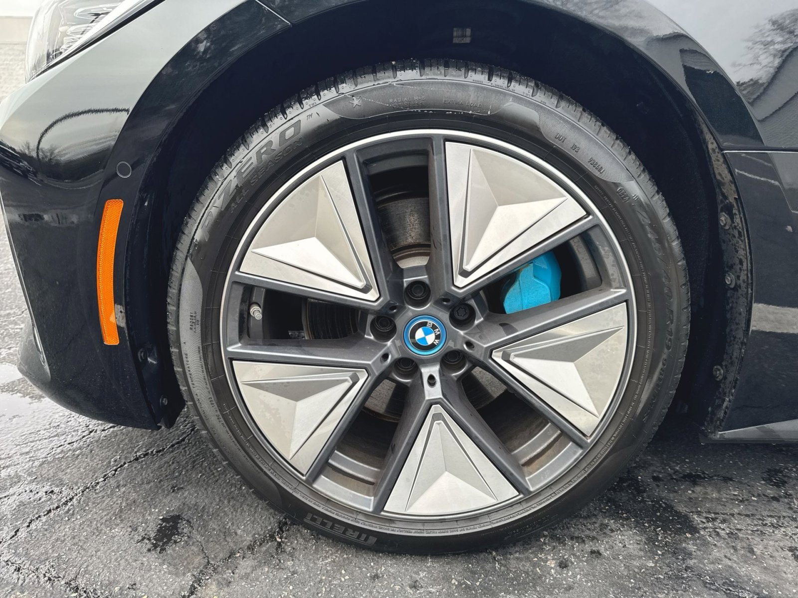 Used 2024 BMW i4 eDrive35 w/ Premium Package image 7