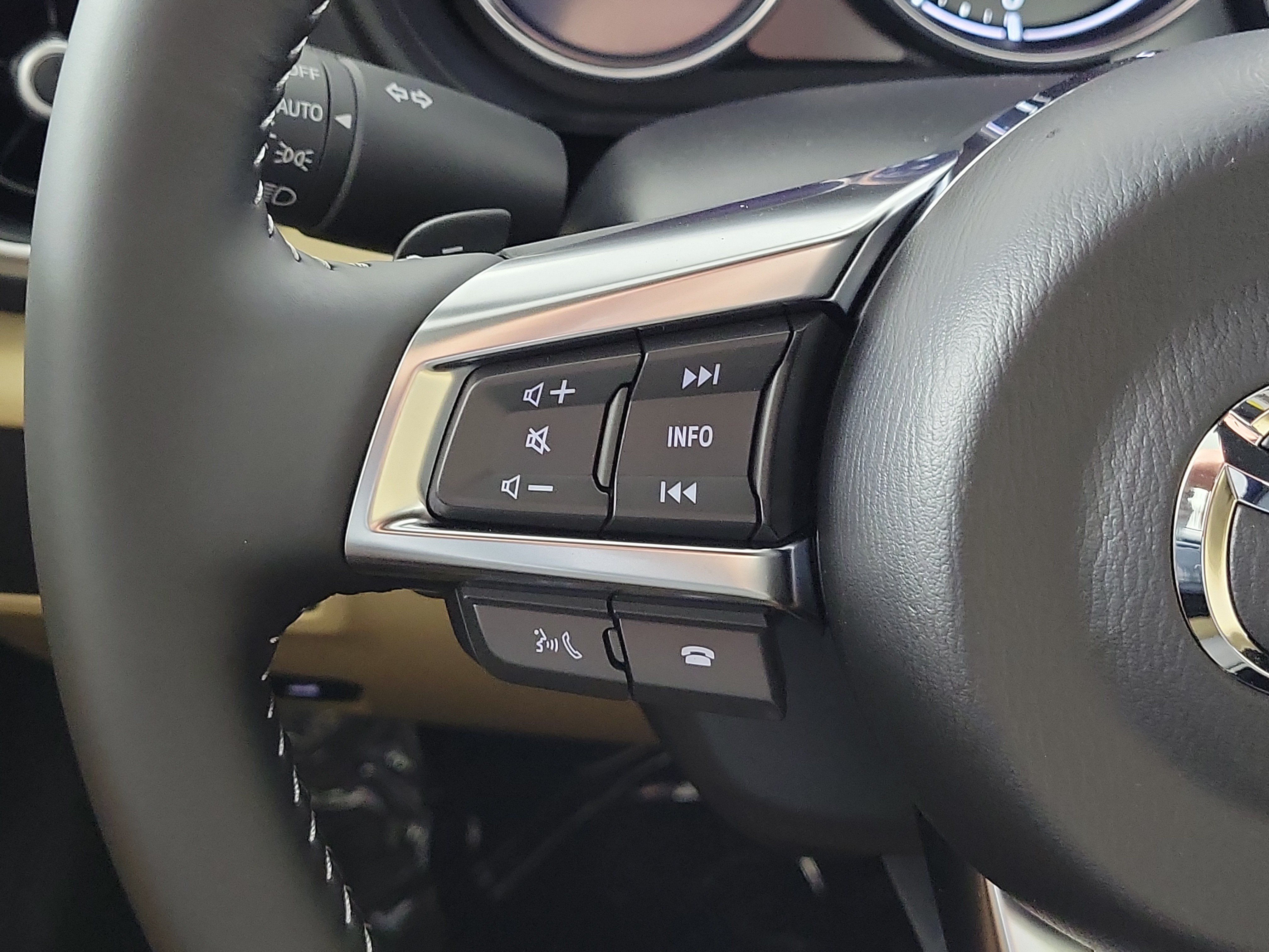 New 2026 MAZDA MX-5 Miata RF Grand Touring RWD image 15