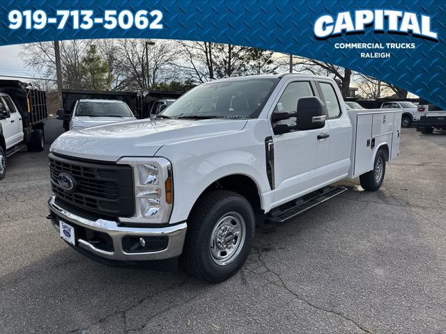 New 2026 Ford F250 XL w/ XL Chrome Package image 4