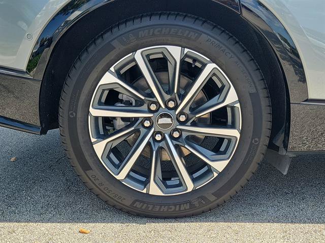 Certified 2024 Cadillac Lyriq Sport w/ LPO, Floor Liner Package RWD image 10