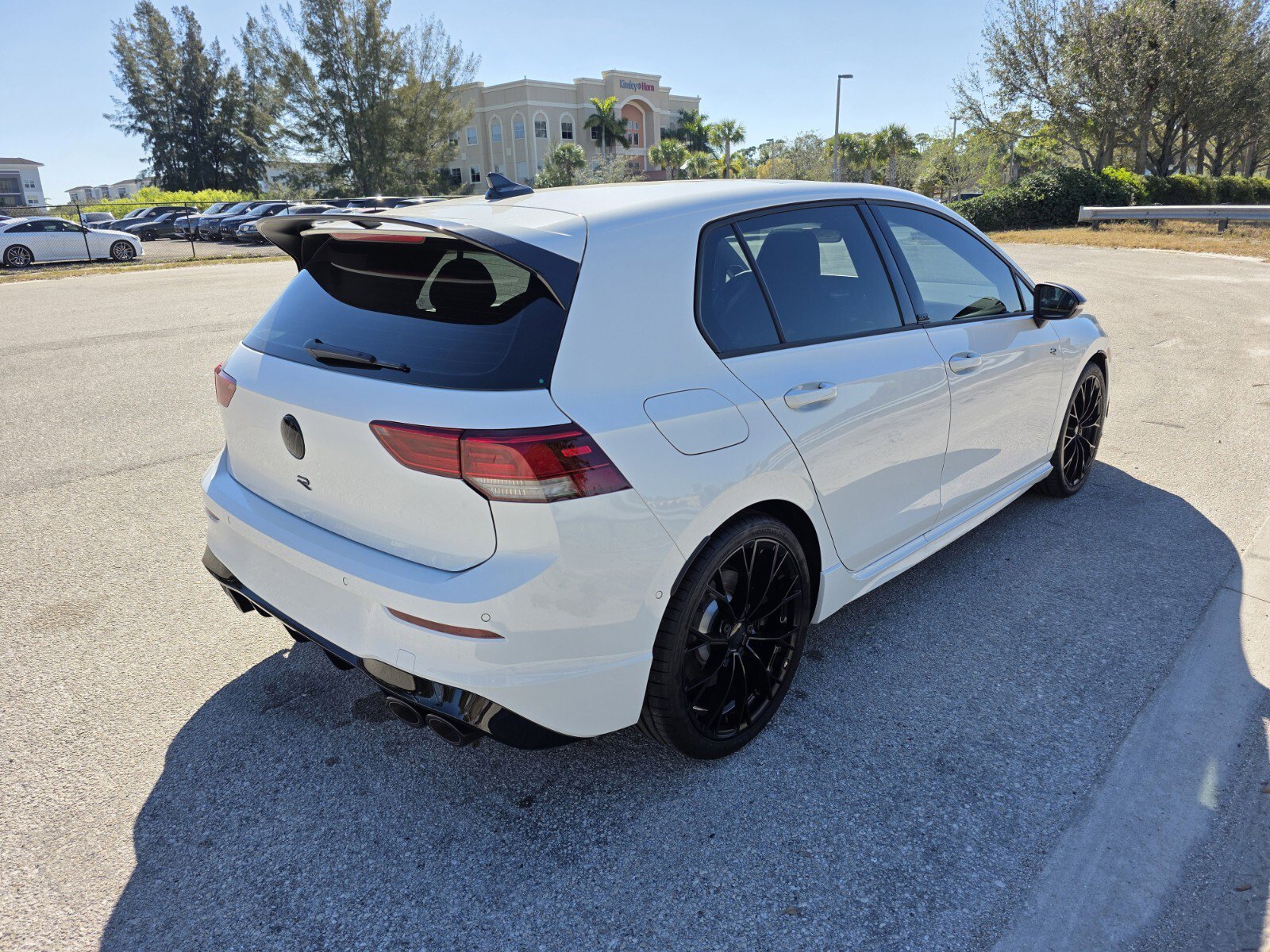 Used 2025 Volkswagen Golf R Black Edition image 25
