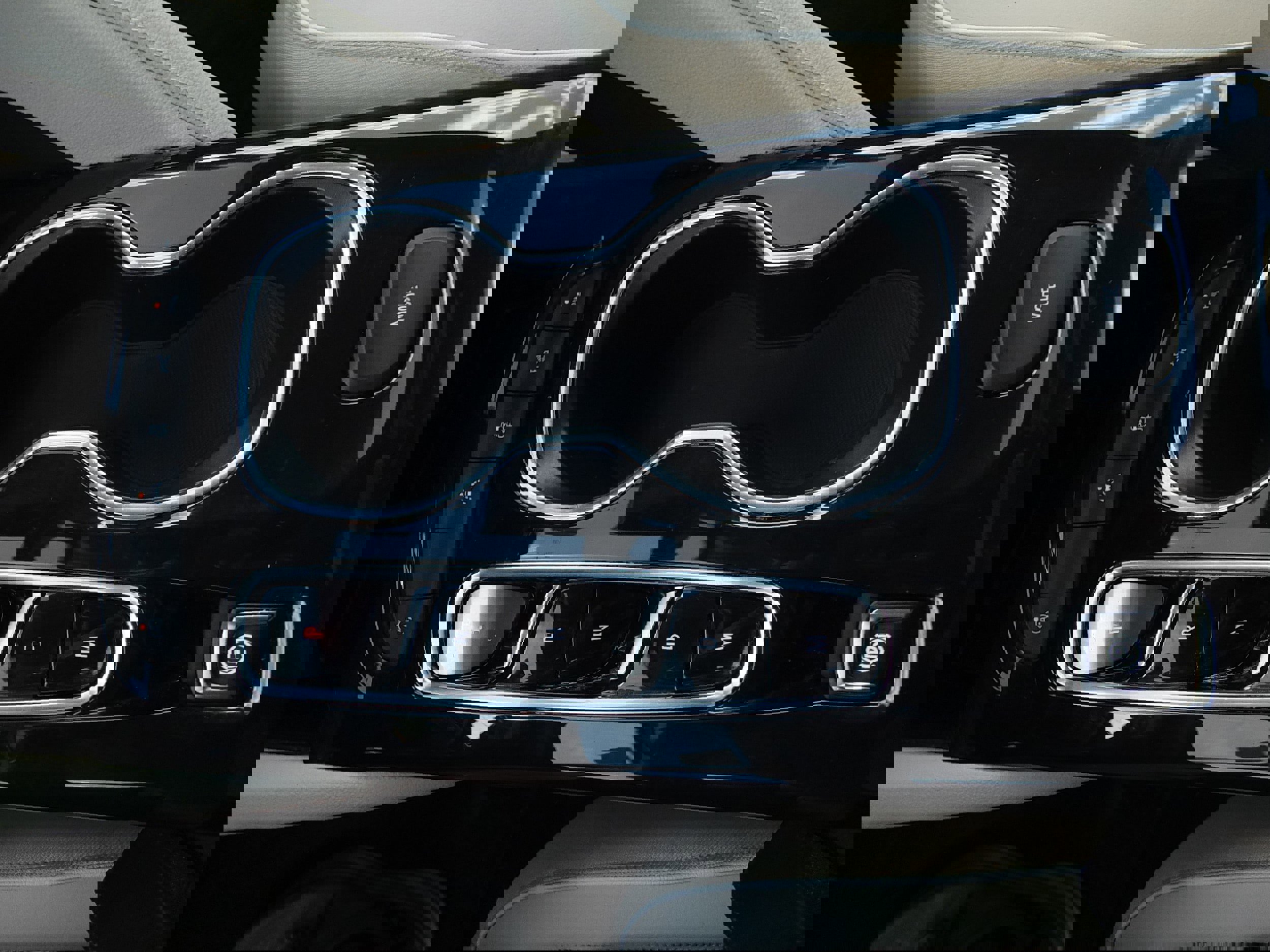 Used 2023 Buick Envision Avenir image 26