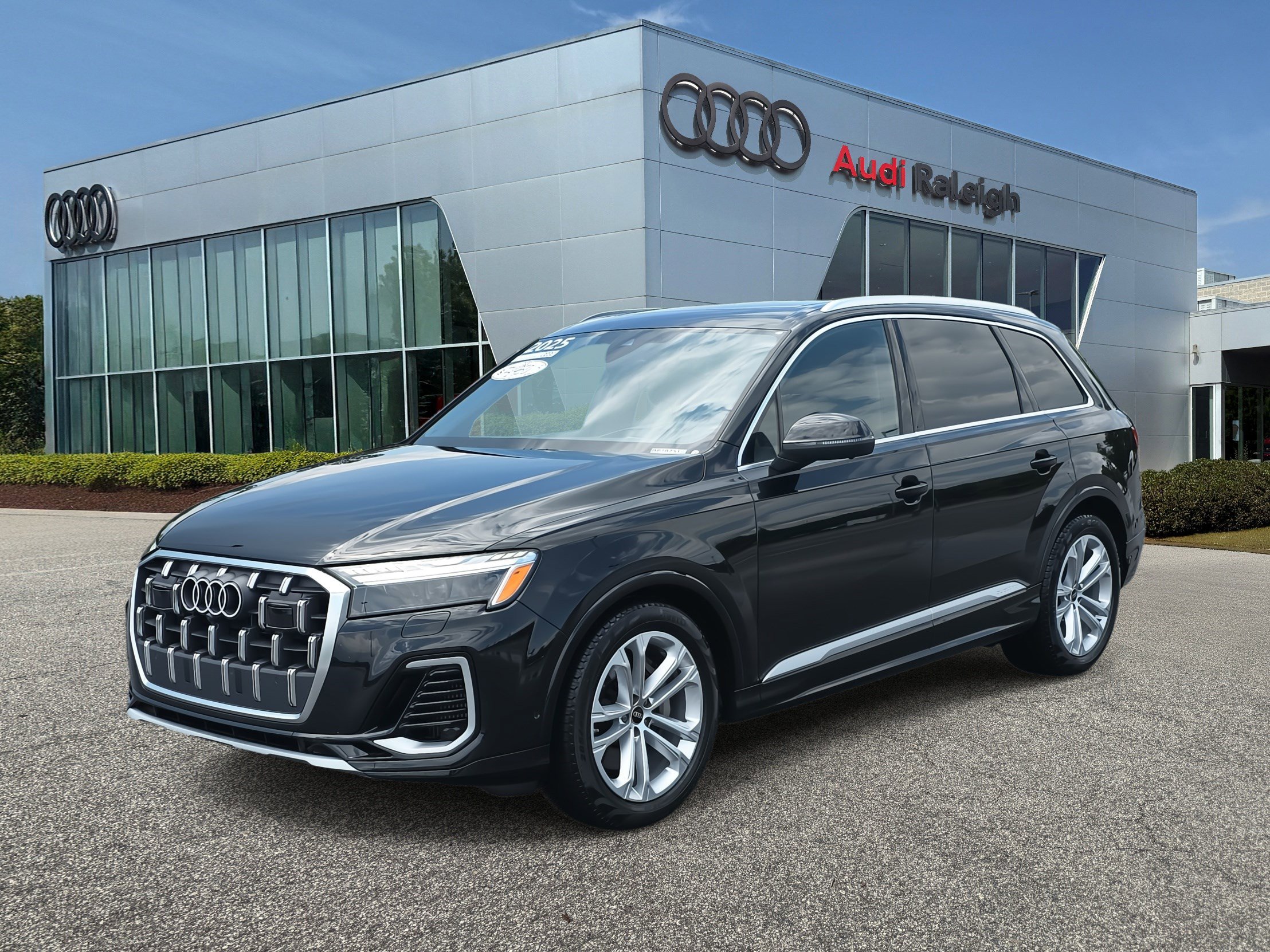 Certified 2025 Audi Q7 3.0T Prestige
