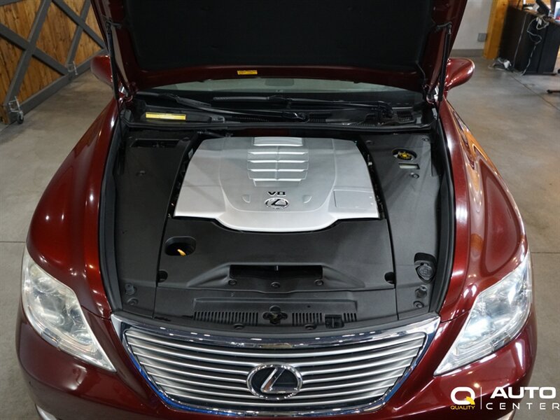 Used 2007 Lexus LS 460 RWD image 10