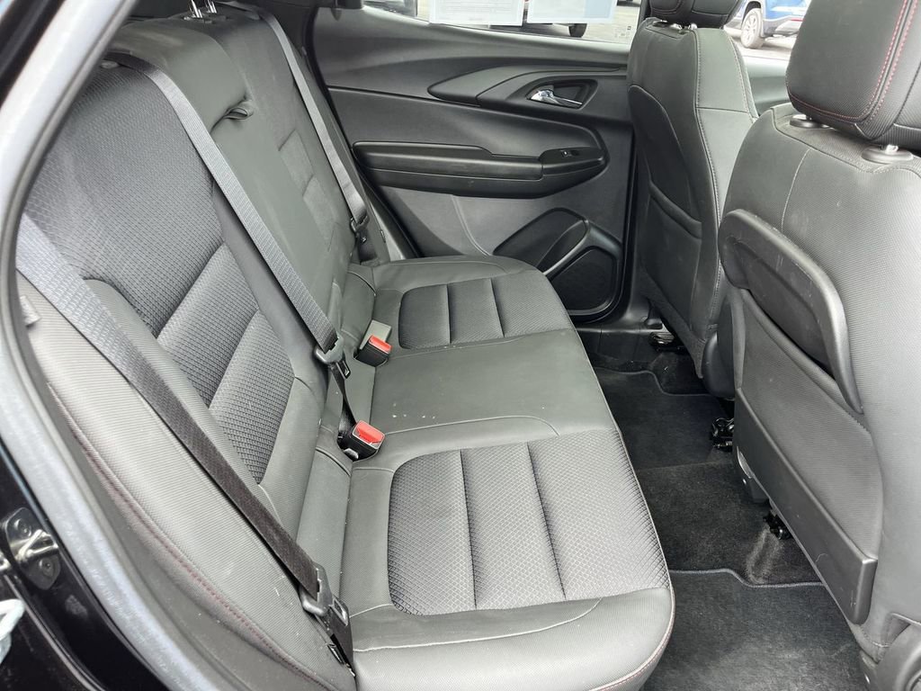 Certified 2023 Chevrolet TrailBlazer RS w/ Sun and Liftgate Package image 27