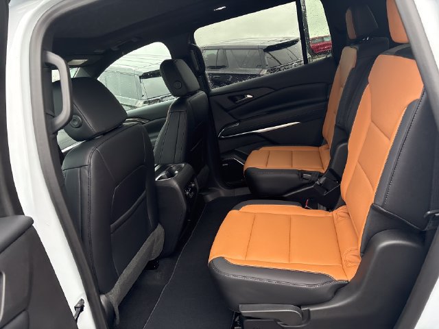 New 2027 Chevrolet Traverse Z71 w/ Enhanced Driving Package AWD/4WD image 24