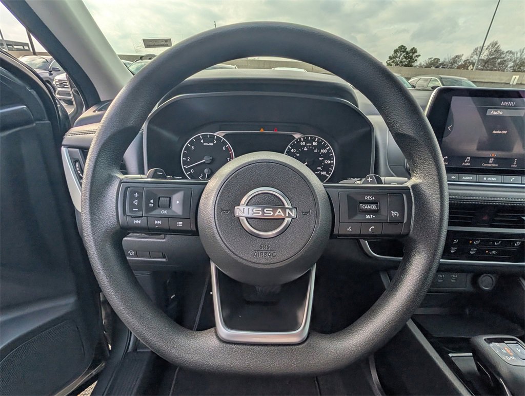 Used 2024 Nissan Rogue S image 10