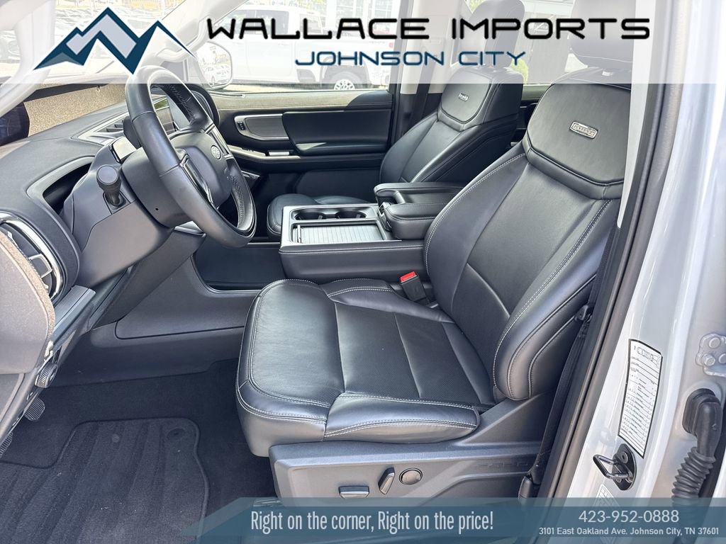 Used 2025 Ford Expedition Platinum AWD/4WD image 13