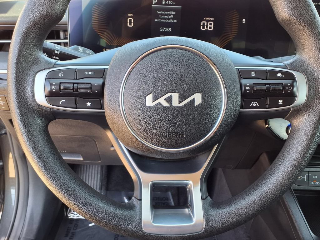 Used 2025 Kia K5 LXS FWD image 16