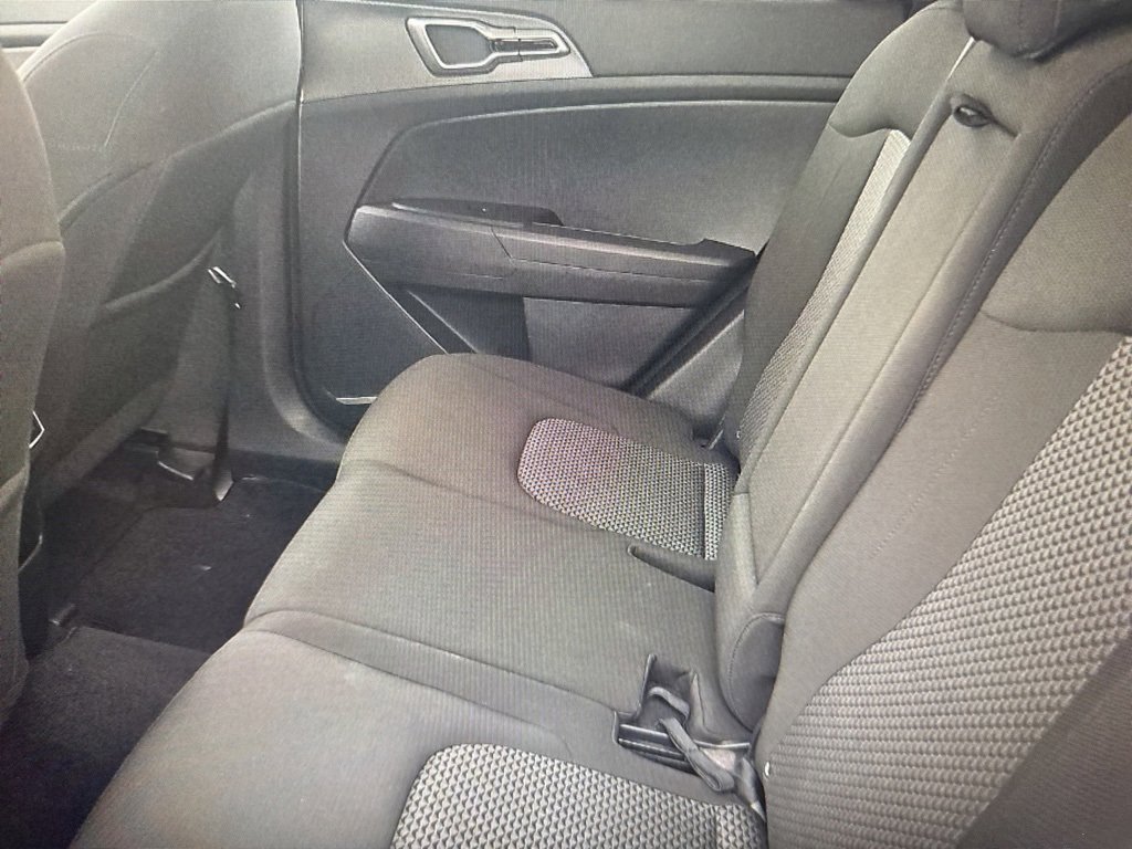 Used 2025 Kia Sportage LX image 13