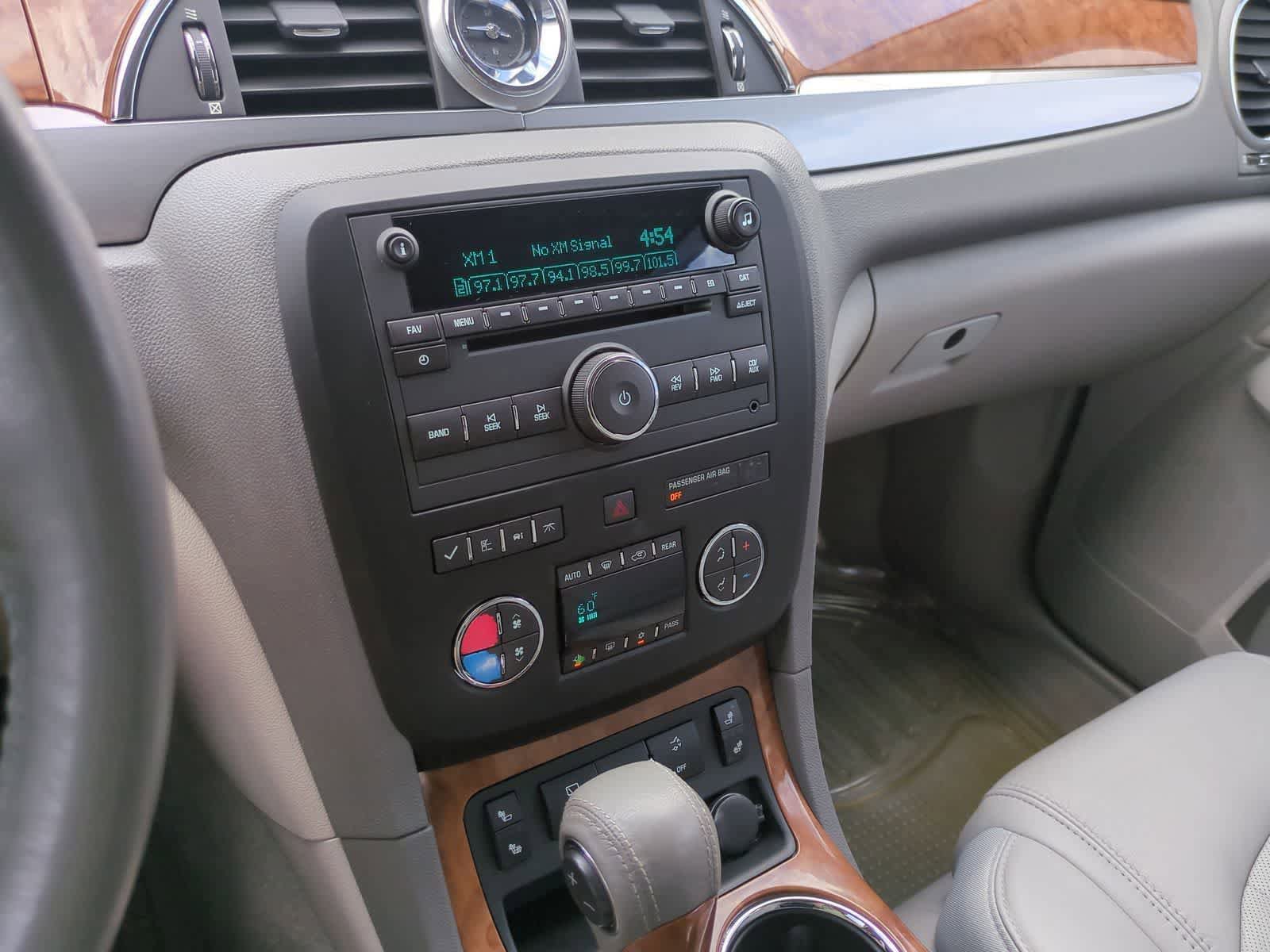 Used 2011 Buick Enclave CXL image 27