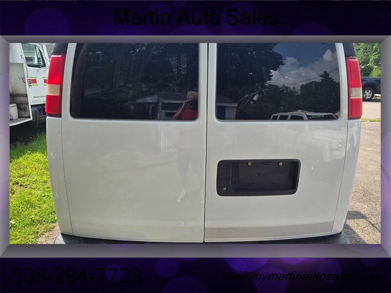 Used 2010 Chevrolet Express 1500 AWD w/ Power Package image 7