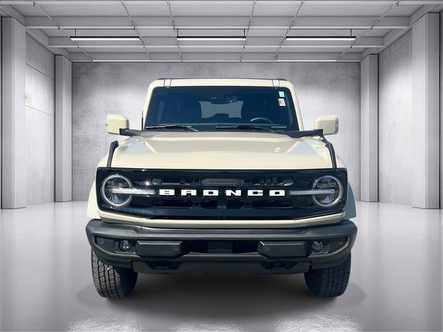 Used 2025 Ford Bronco Outer Banks AWD/4WD image 8