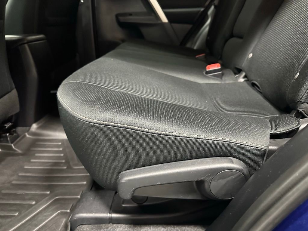 Used 2015 Toyota RAV4 XLE image 36