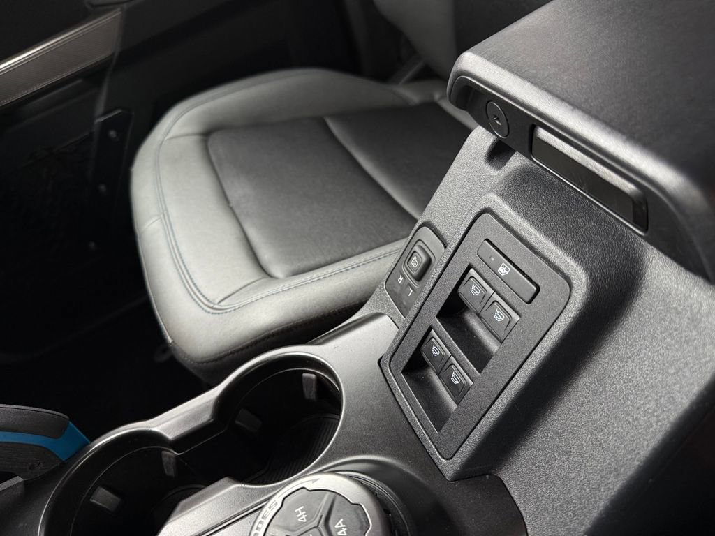 Used 2023 Ford Bronco Black Diamond image 39