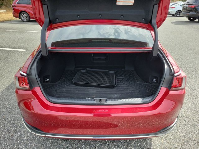 Used 2024 Lexus ES 300h Ultra Luxury w/ Accessory Package (Z2) image 19