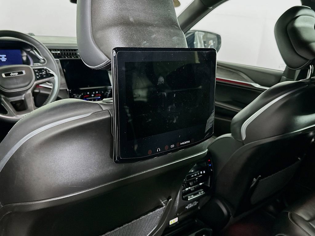 Certified 2023 Jeep Grand Cherokee L Overland w/ Luxury Tech Group IV image 35