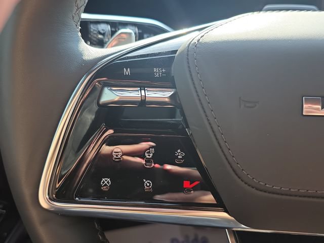 Used 2026 Cadillac Escalade V AWD/4WD image 19