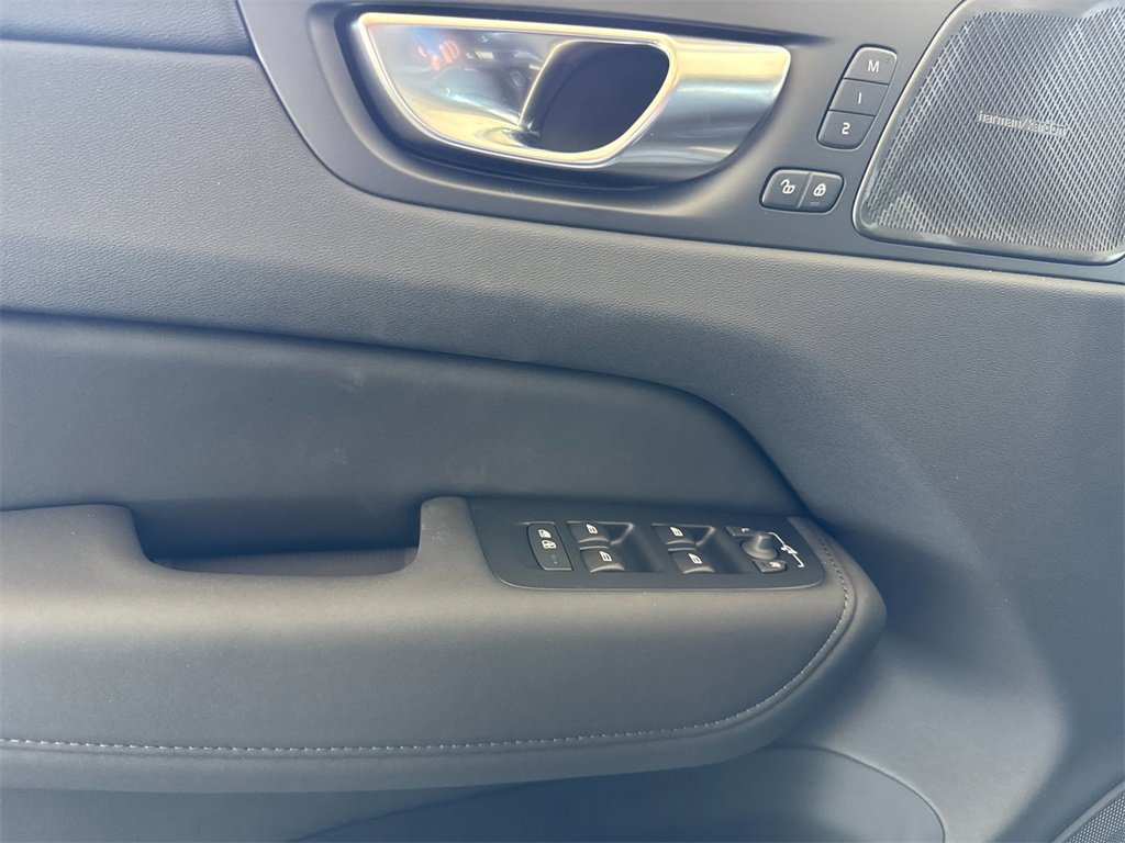 New 2026 Volvo XC60 B5 Plus image 10