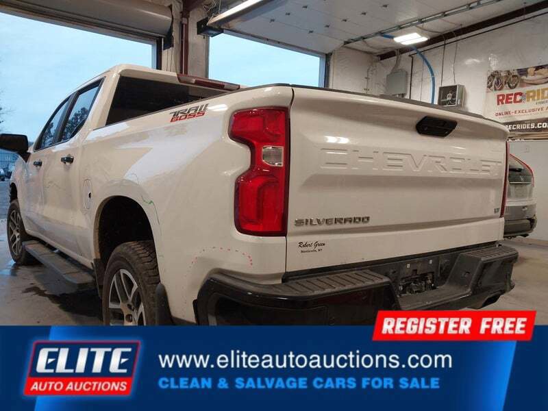Used 2019 Chevrolet Silverado 1500 LT Trail Boss AWD/4WD image 5