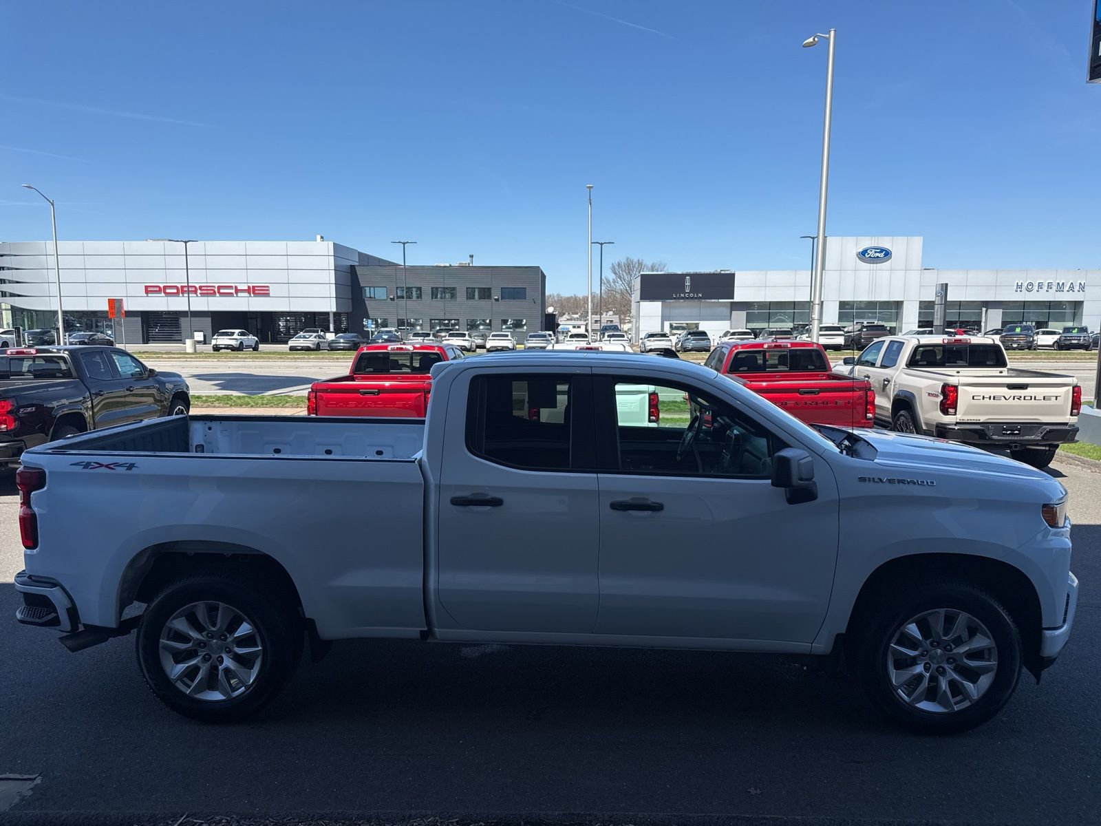Used 2021 Chevrolet Silverado 1500 Custom image 5