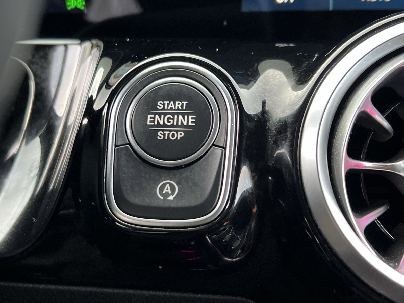 Certified 2022 Mercedes-Benz GLA 250 4MATIC image 31