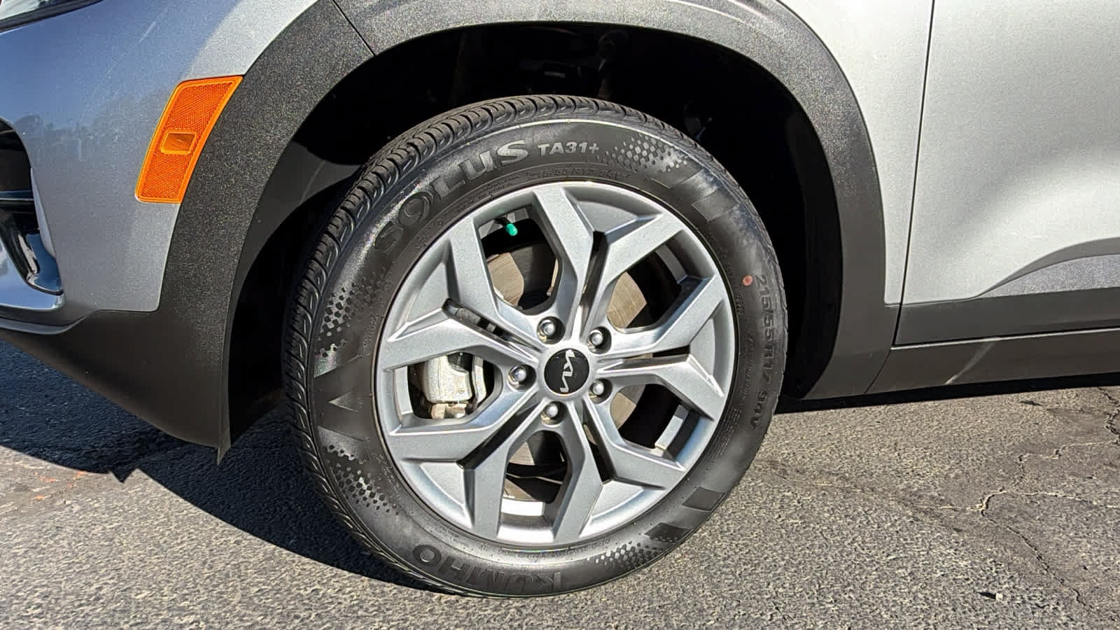 Used 2024 Kia Seltos LX AWD/4WD image 9