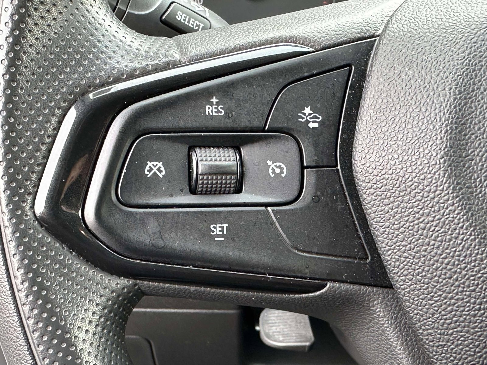 Used 2024 Chevrolet Trax LS w/ LS Convenience Package image 19