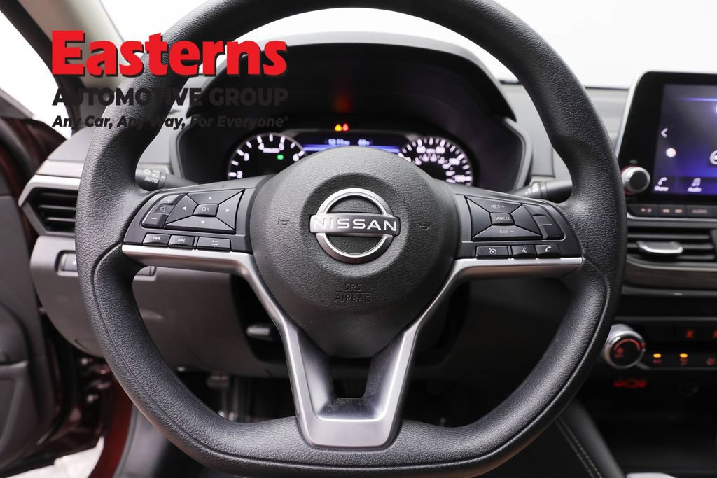 Used 2023 Nissan Altima 2.5 SV FWD image 10