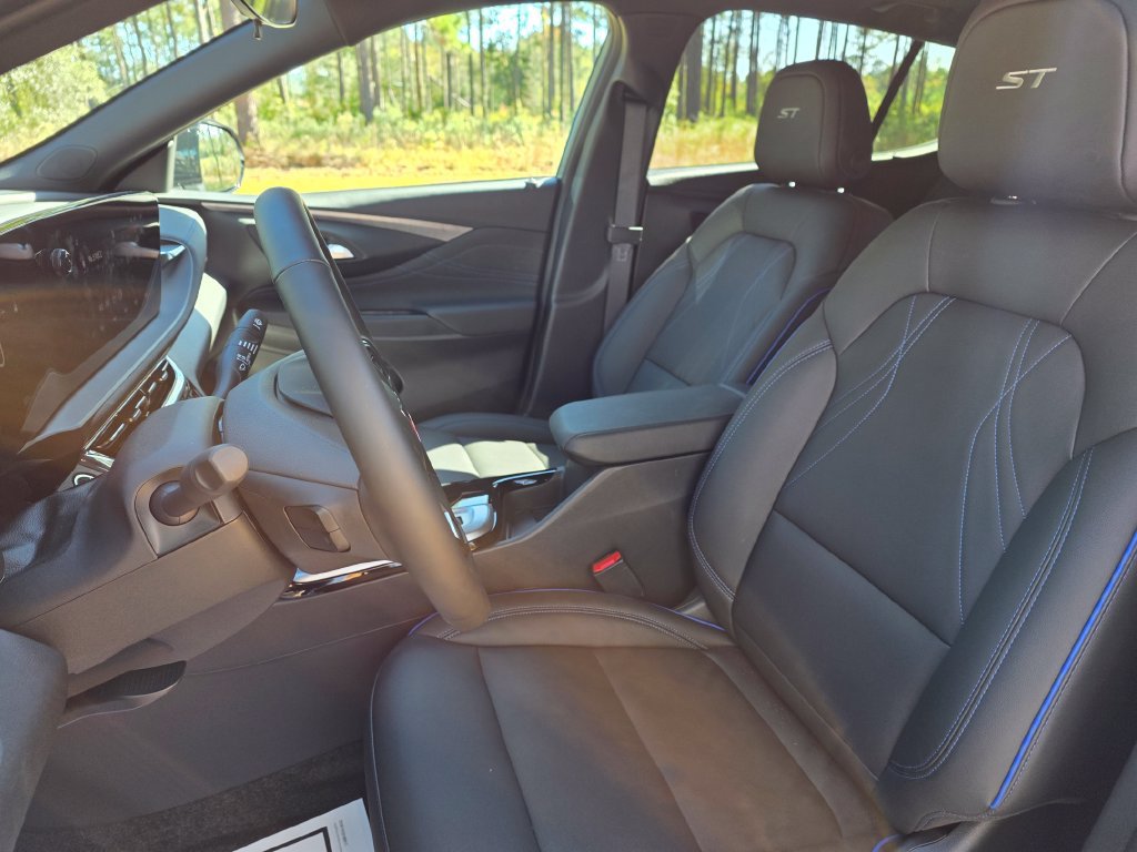 Used 2026 Buick Envista Sport Touring w/ Convenience I Package FWD image 14