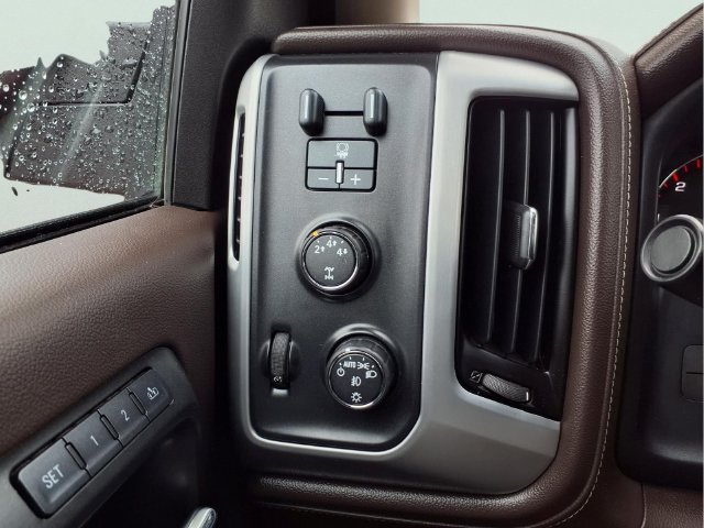 Used 2015 GMC Sierra 2500 SLT w/ Suspension Package, Off-Road AWD/4WD image 11