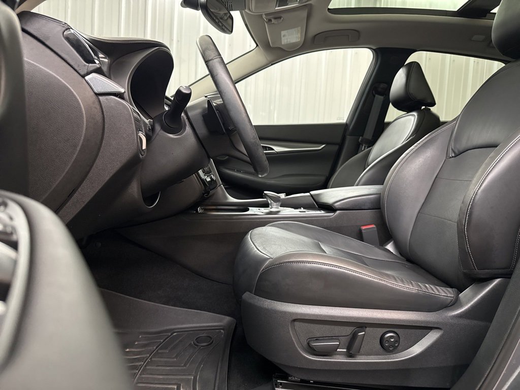 Used 2022 INFINITI QX50 Luxe image 11