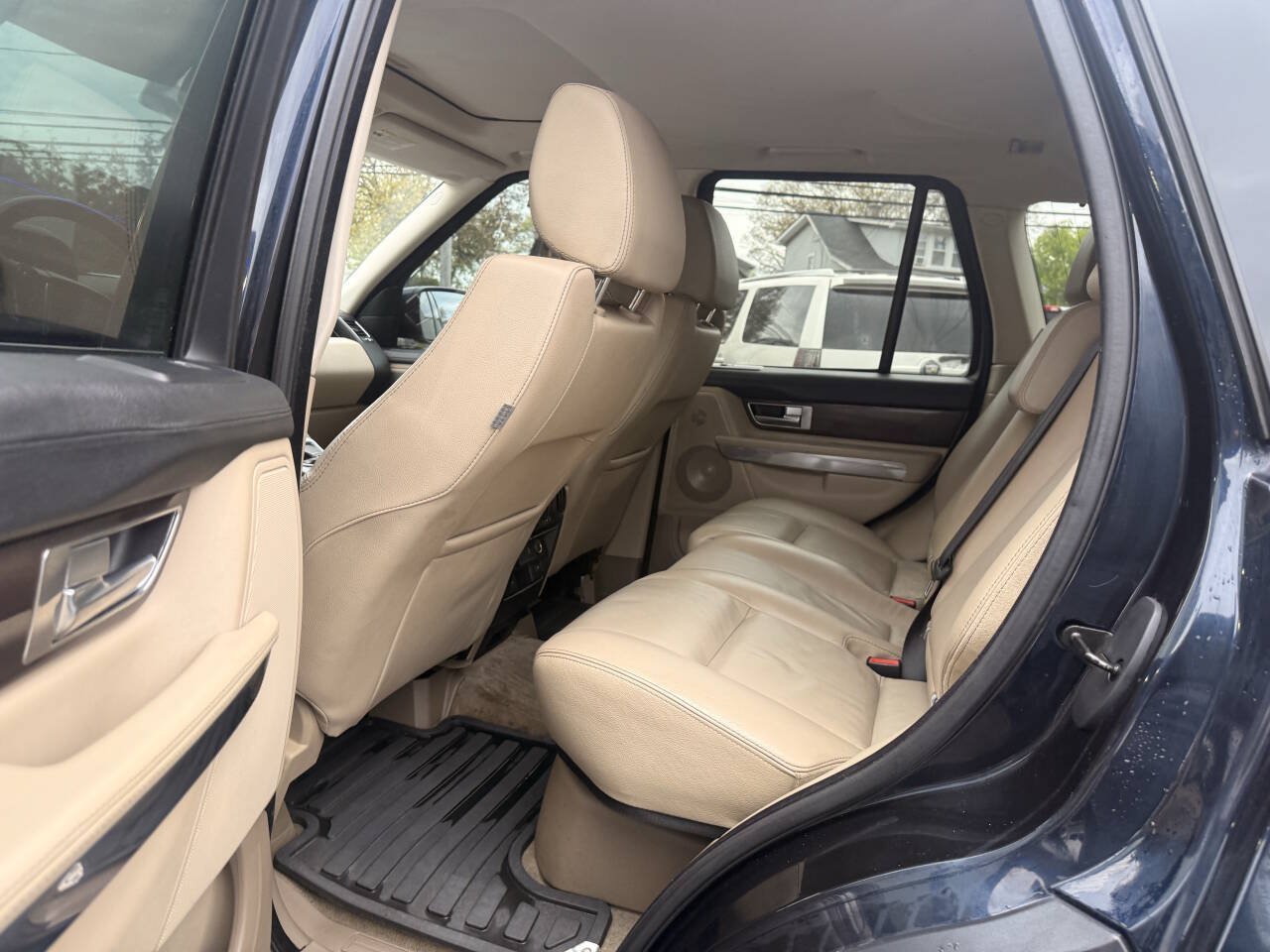 Used 2010 Land Rover Range Rover Sport HSE AWD/4WD image 9