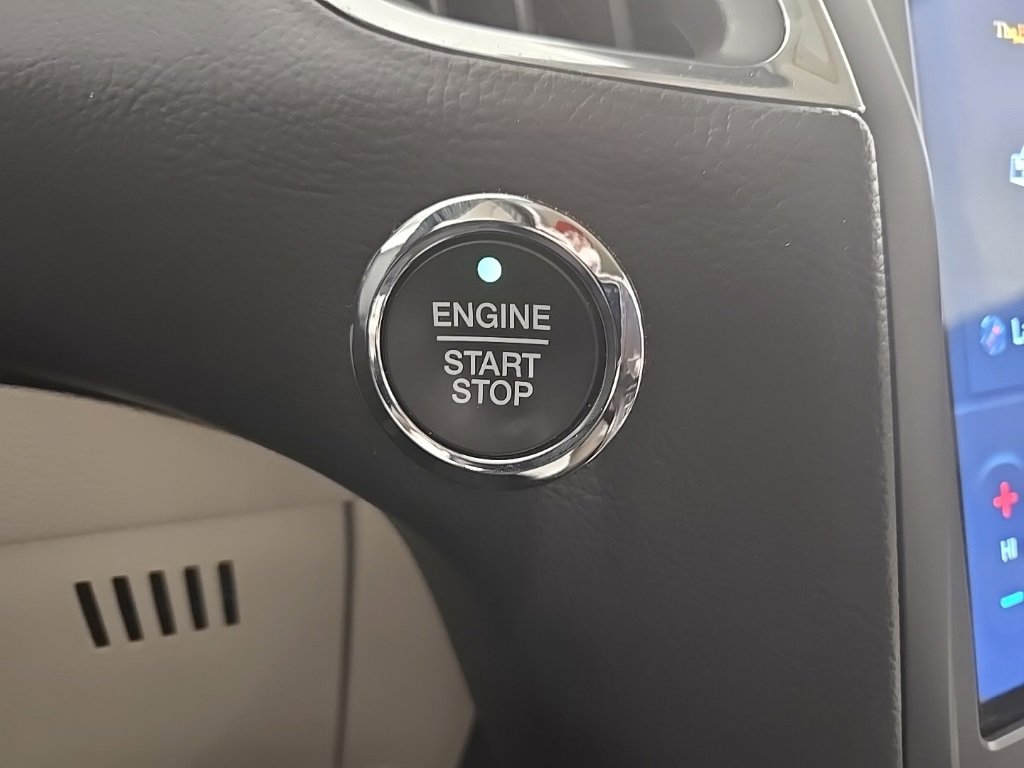 Used 2022 Ford Edge Titanium image 18