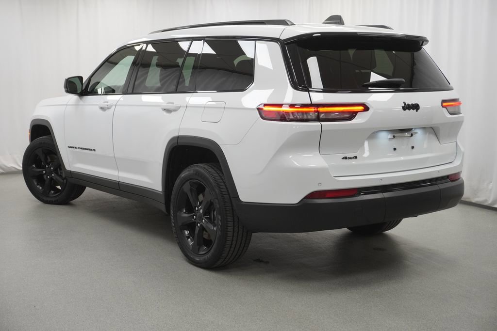 Certified 2023 Jeep Grand Cherokee L Laredo image 13