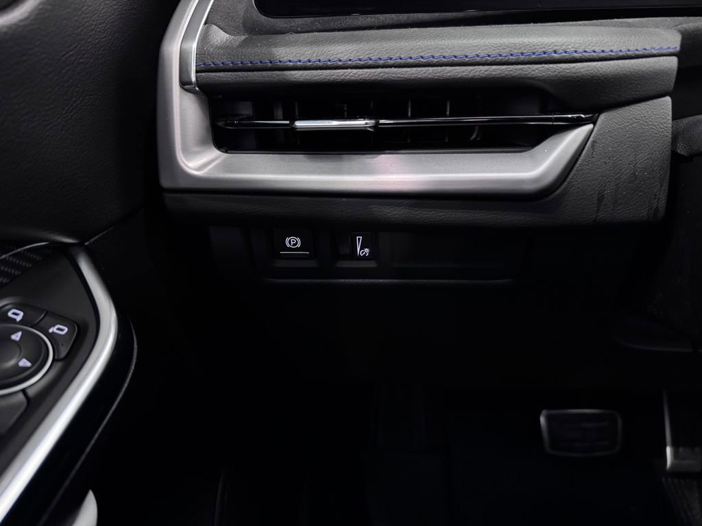 Used 2024 Cadillac XT4 Sport image 26