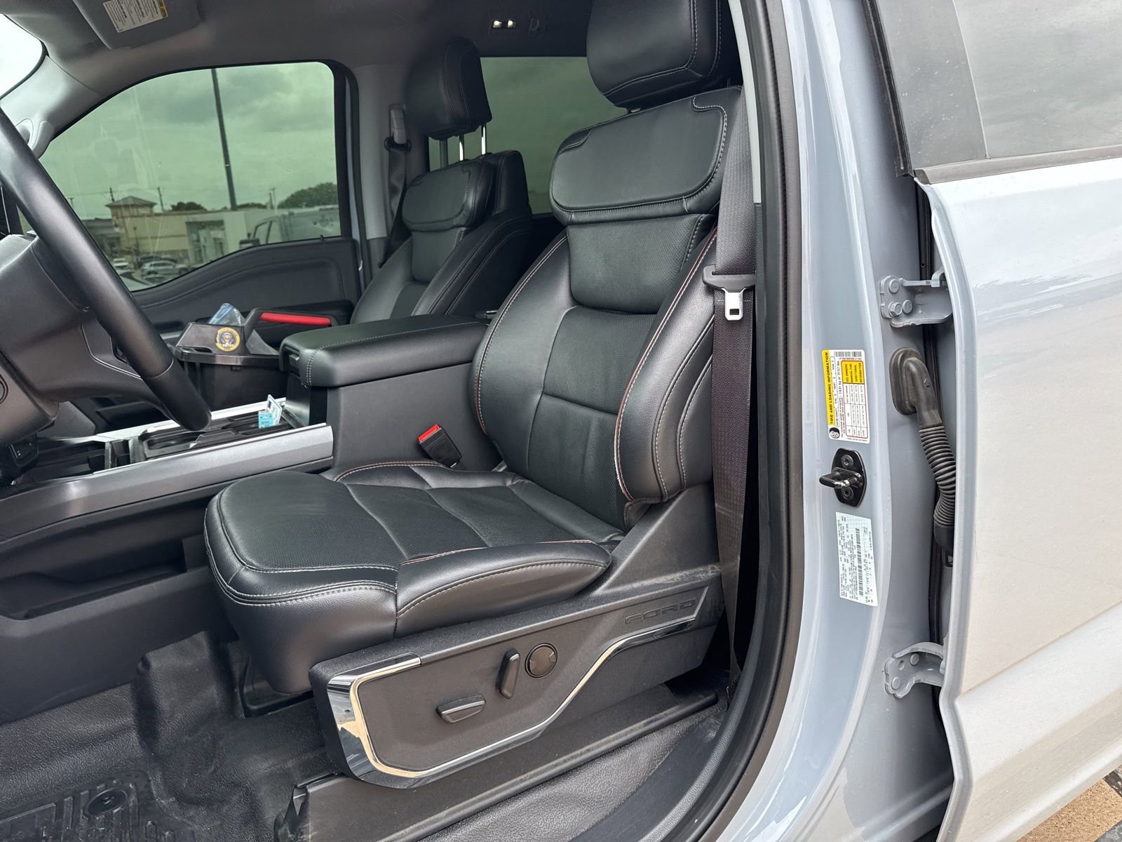 Used 2024 Ford F250 Lariat w/ Lariat Ultimate Package AWD/4WD image 13