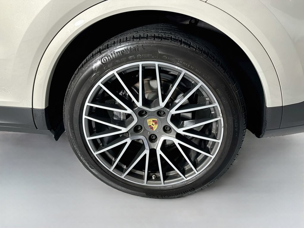 Used 2021 Porsche Cayenne AWD/4WD image 33