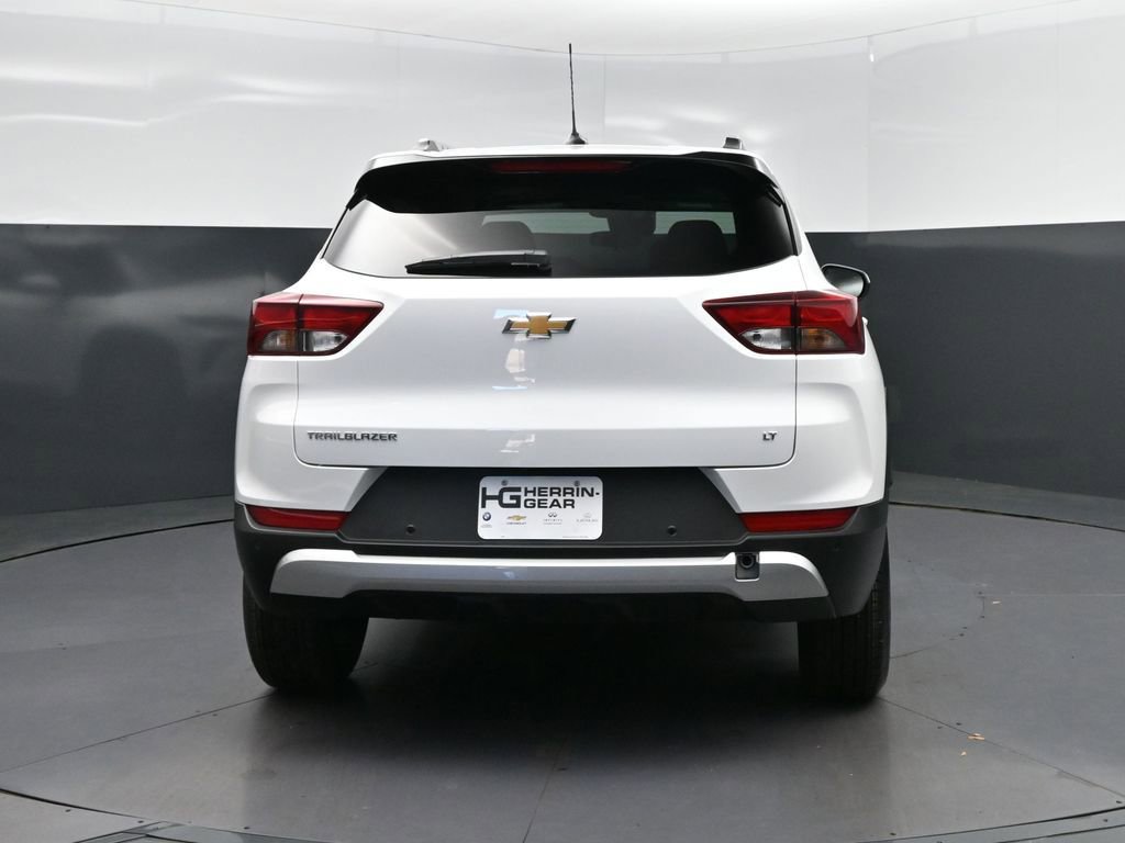 New 2026 Chevrolet TrailBlazer LT w/ LT Cold Weather Package FWD image 6