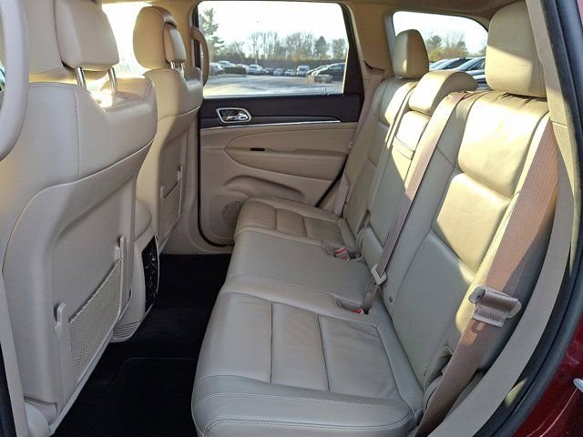 Certified 2018 Jeep Grand Cherokee Limited AWD/4WD image 13